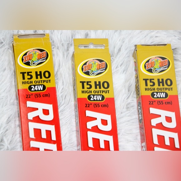 Zoo Med Reptisun 5.0 T5-Ho Uvb Fluorescent Lamp - 24 w - 22" - Picture 2 of 8
